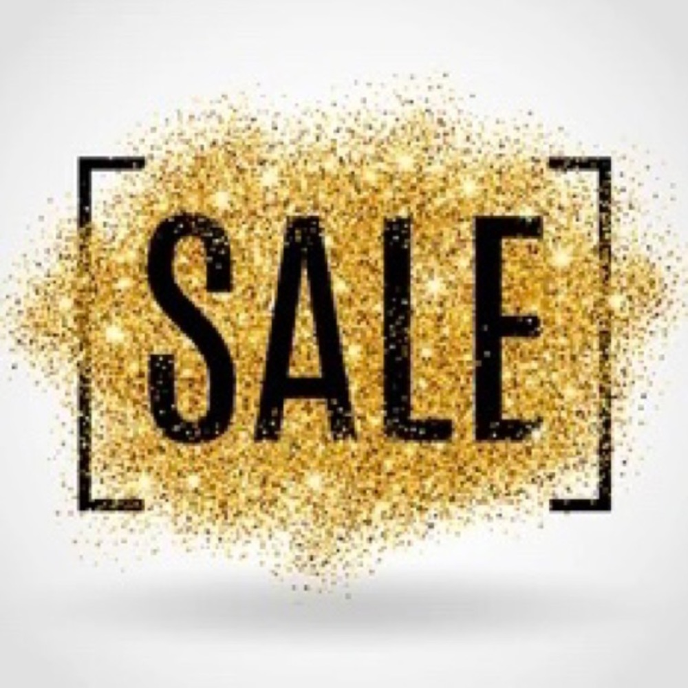 SHOP MY CLOSET! EVERYTHING IS $25 OR LESS!